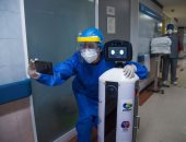 روبوت يخفف من شعور مرضى كوفيد -19 المكسيكيين بالوحدة