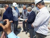 محافظ القليوبية يتفقد عددا من مشروعات مياه الشرب والصرف بالمحافظة.. صور