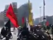 عناصر من حزب الله وحركة أمل يعتدون على ناشطين في "بيروت".. فيديو وصور