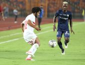 صور.. 30 دقيقة .. استمرار التعادل السلبى بين الزمالك وإنبى