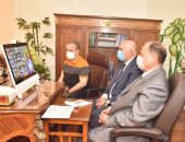 محافظ أسيوط يؤكد لرئيس الوزراء استمرار إزالة التعديات وتطبيق الإجراءات الاحترازية