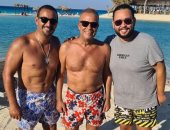 شريف منير بعد نشره صورة مع السقا وأحمد رزق يهدد: هقدم بلاغ فى الناس اللى شتمتنى