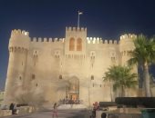 صور.. مد ساعات العمل بقلعة قايتباى بالإسكندرية حتى الثامنة مساء