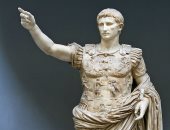 أوكتافيوس ينتصر على أنطونيوس وكليوباترا.. هل قامت الحرب بسبب النساء؟