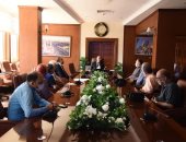 محافظ بورسعيد يلتقى وفد هيئة الخدمات الحكومية