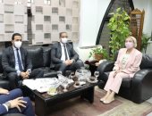 وزيرة البيئة ومحافظ الفيوم يبحثان تنشيط السياحة البيئية بمحميات المحافظة..صور