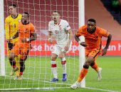 هولندا تحقق فوزًا صعبًا على بولندا في أولى جولات دوري الأمم الأوروبية