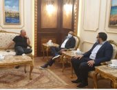 أحمد أحمد يصل القاهرة ويجتمع مع أبو ريدة لدراسة موقف أبطال أفريقيا