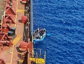 وكالات أممية تدعو لحل أزمة 27 مهاجرا فارين من ليبيا محاصرين على متن سفينة 