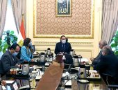 رئيس الوزراء يستعرض خطة تطوير "قرافة المماليك" و"سوق السلاح"  