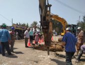 توصيل خط مياه جديد استجابة لأهالى قرى العصايد بالشرقية.. صور