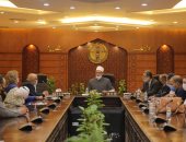 وكيل الأزهر يوقع برتوكول مع وزارة الطيران لنقل البعثات لدول العالم