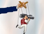 الإعلام المأجور دمية في أيادى خفية في كاريكاتير صحيفة سعودية