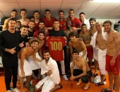 كريستيانو رونالدو يحتفل بتخطي حاجز الـ 100 هدف في مسيرته مع منتخب البرتغال.. صورة