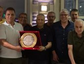 جيل الأهلى الذهبى يكرم حسام البدرى.. صور