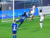 الهلال يحسم قمة الشباب بثنائية في ليلة التتويج بلقب الدوري السعودي