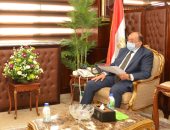 وزير التنمية المحلية يوجه بسرعة الانتهاء من المشروعات السياحية بجنوب سيناء