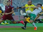 فيديو.. إصابة قوية لمدافع المصرى فى مباراة بيراميدز