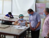 رئيس جامعة سوهاج يتفقد امتحانات نهاية العام للفرقة الخامسة بكلية الطب