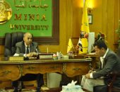 رئيس جامعة المنيا يعلق على ارتداء الزى الخادش للحياء داخل الحرم الجامعى