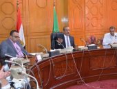 محافظ الإسماعيلية يستعرض إجراءات الاستعداد لمواجهة تجمعات الأمطار والسيول