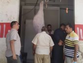 تحرير محاضر لمحلات جزارة وضبط لحوم مذبوحة خارج المجازر بالشرقية.. صور 