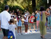 مشاعر فرح وخوف وجدل مع فتح المدارس فى إيطاليا.. صور