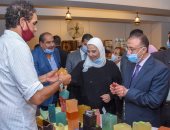 صور.. وزيرة التضامن تفتتح معرض بداية للصناعات الصغيرة والحرف اليدوية بالإسكندرية