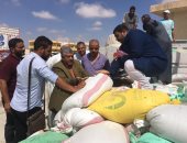 ضبط 32 طن قمح معبأة لبيعها بالسوق السوداء للاستهلاك الحيوانى بمطروح