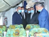 وزير الطيران يطمئن على الأعمال الفنية والصيانة خلال بجولة تفقدية لمصر للطيران