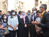 وزيرة الهجرة تؤكد حرص الدولة على تطوير العشوائيات وتحسين الخدمات المقدمة للمواطن