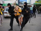 صور.. شرطة روسيا البيضاء تعتقل عشرات المتظاهرين في مينسك