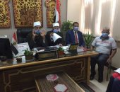 رئيس المنطقة الأزهرية بالإسكندرية يعقد اجتماعا مع مديرة المراحل التعليمية