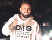 شاهد.. فيدال يصل إلى مدينة ميلانو للتوقيع مع إنتر ميلان