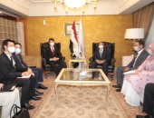 وزير النقل يبحث مع سفير كوريا توريد قطارات جديدة لخطى المترو الثانى والثالث