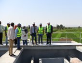 محافظ قنا يتفقد مشروعات مياه الشرب والصرف الصحى بمدن نقاده وقفط وقوص.. صور