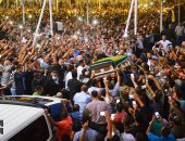 الآلاف يشهدون دفن جثمان رجل الأعمال الراحل محمد فريد خميس .. صور وفيديو