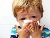 اعراض فيروس  ادينو عند الأطفال .. تشبه نزلات البرد مع آلام البطن