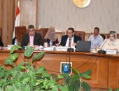 جامعة القناة تعفى أبناء الشهداء وذوى الاحتياجات من مصروفات الدراسة.. صور