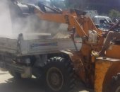  رفع 49 طن من القمامة والأتربة فى حملات نظافة بقرى مركز أخميم بسوهاج  