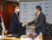 تعاون بين البريد وبنك أبو ظبي الأول لتنظيم الخدمات المالية وارساء قاعدة الشمول المالي
