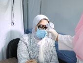 رحلة وزيرة الصحة للمشاركة فى تجارب لقاح كورونا.. هالة زايد توقع وثيقة التطوع لإجراء التجارب الإكلينيكية.. سجلت بياناتها الشخصية وحصلت على أول جرعة والثانية بعد 21 يوما.. وقياس الأجسام المضادة بعد 49 يوما.. صور