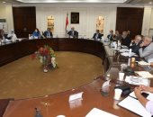 وزير الإسكان يشدد على الالتزام بالجداول الزمنية لكافة مشروعات الإسكان الاجتماعي 