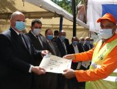 محافظ القاهرة يكرم 350 من عمال وقيادات هيئة النظافة لدورهم فى رفع مستوى الخدمة