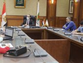 نائب محافظ سوهاج يلتقي وفد "مكون تحسين الخدمات" لتطوير المراكز التكنولوجية
