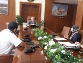 محافظ بورسعيد يتابع آخر مستجدات العمل فى تطوير شارع البترول والرحاب