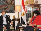 وزيرة الثقافة تلتقى سفير فرنسا لبحث سبل دعم التعاون الثقافى والفنى بين البلدين