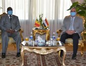وزير الطيران يبحث مع سفير السنغال سبل تعزيز التعاون المشترك