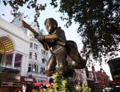 تفاصيل الكشف عن تمثال هارى بوتر فى ساحة ليستر ببريطانيا