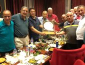 جيل الأهلى الذهبى يكرم أحمد شوبير بحضور البدرى وأبو زيد.. صور